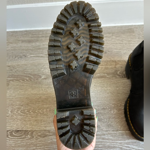 Doc Marten Chelsea ankle boot - Picture 4 of 7